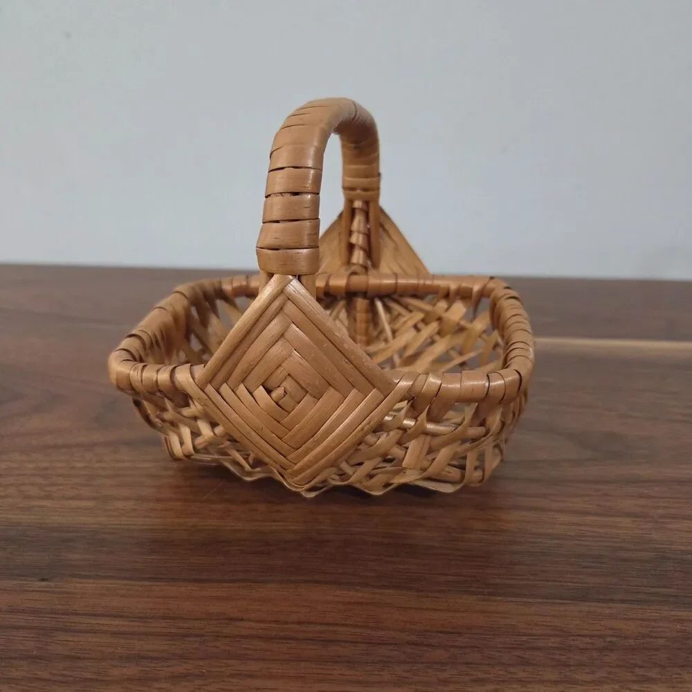 Miniature Buttocks Egg Woven Basket Primitive Rustic Country Decor 4x5